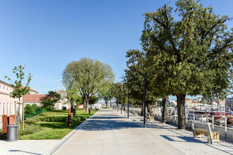 muraj-izložba-na-otvorenom